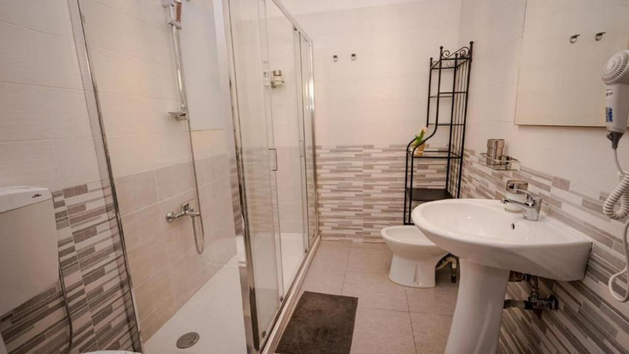 Cconforthotels R&b Semplici Emozioni Pensión Bari