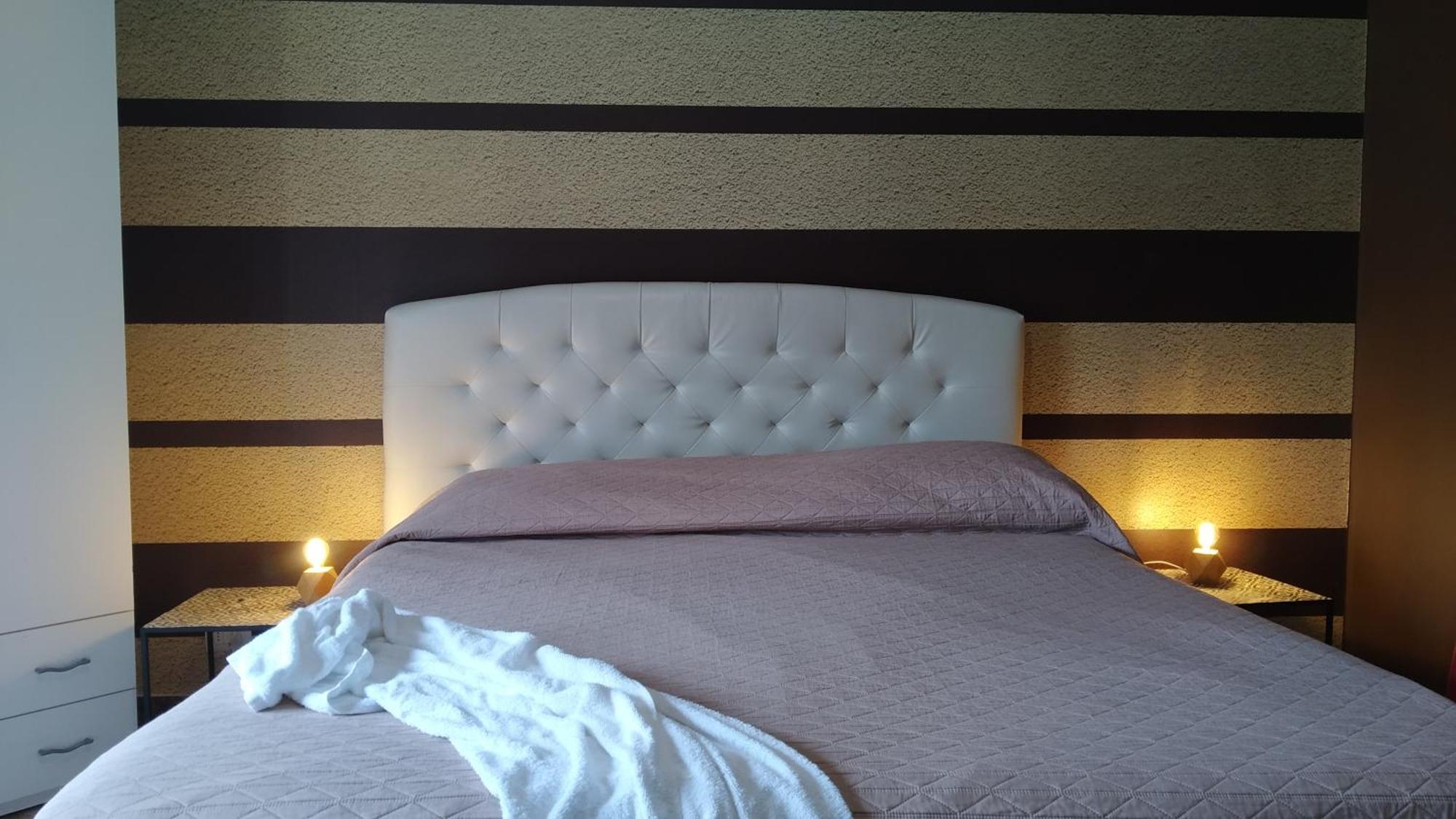 Cconforthotels R&b Semplici Emozioni Affittacamere 2*