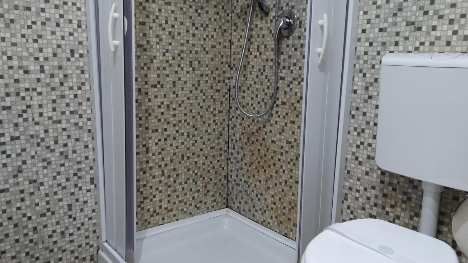 Affittacamere Cconforthotels R&b Semplici Emozioni